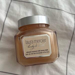 LAURA MERCIER ALMOND COCONUT MILK HONEY BATH